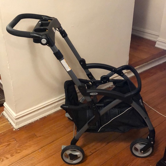 Graco SnugRider Elite Car Seat Carrier - Picture 1 of 3